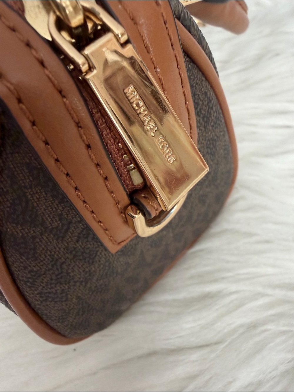 Michael Kors Brown/Tan Logo Bedford Legacy extra small with Gold Hardware - Picture 8 of 11